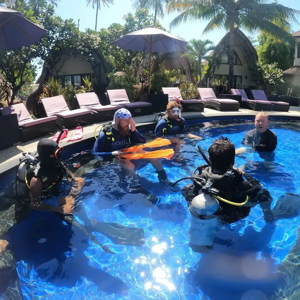 Scuba diving training in island pool environment